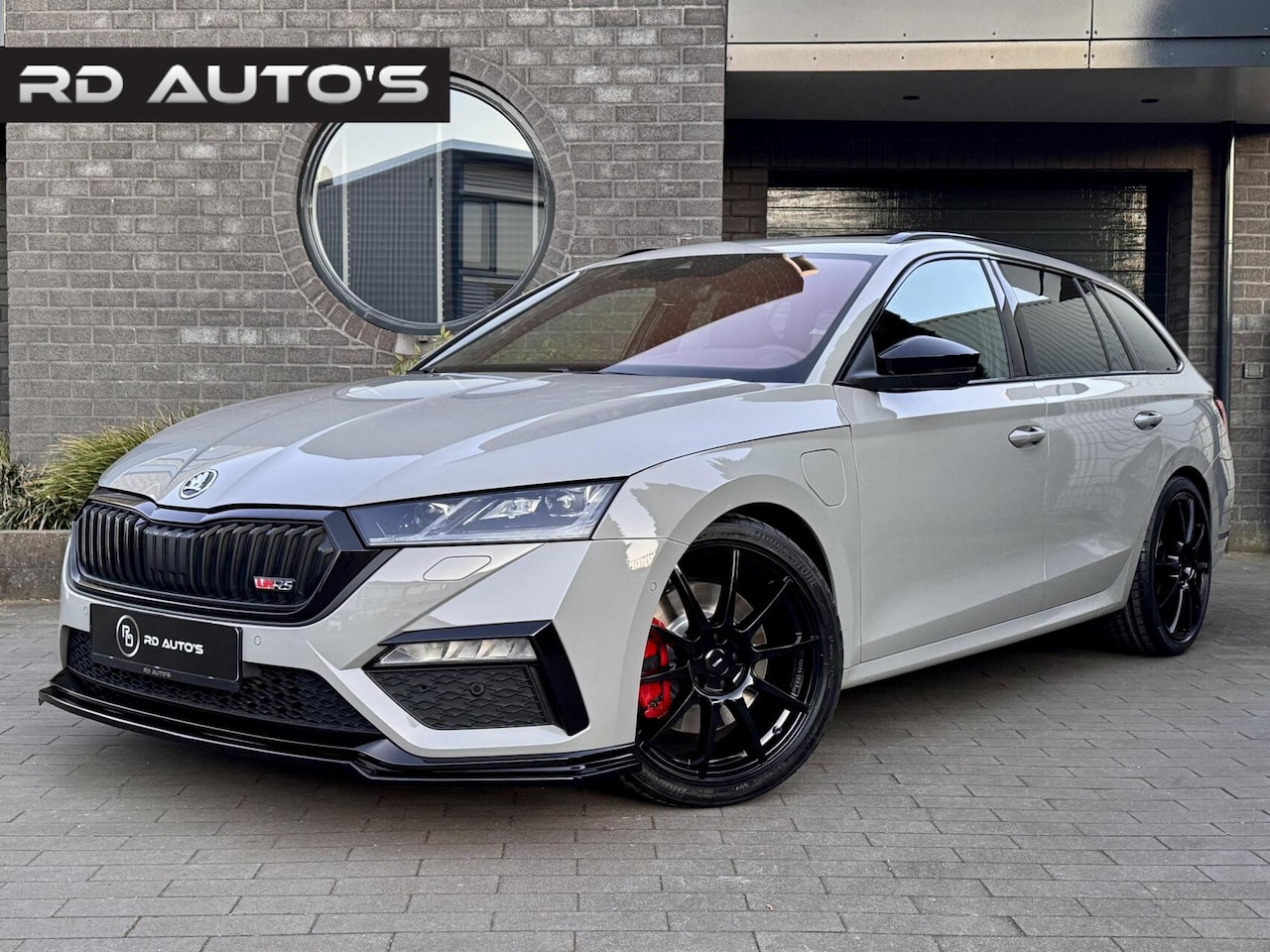 Skoda Octavia - 1.4 TSI RS iV PHEV Pano Hud ACC Sfeerverlichting Camera - AutoWereld.nl