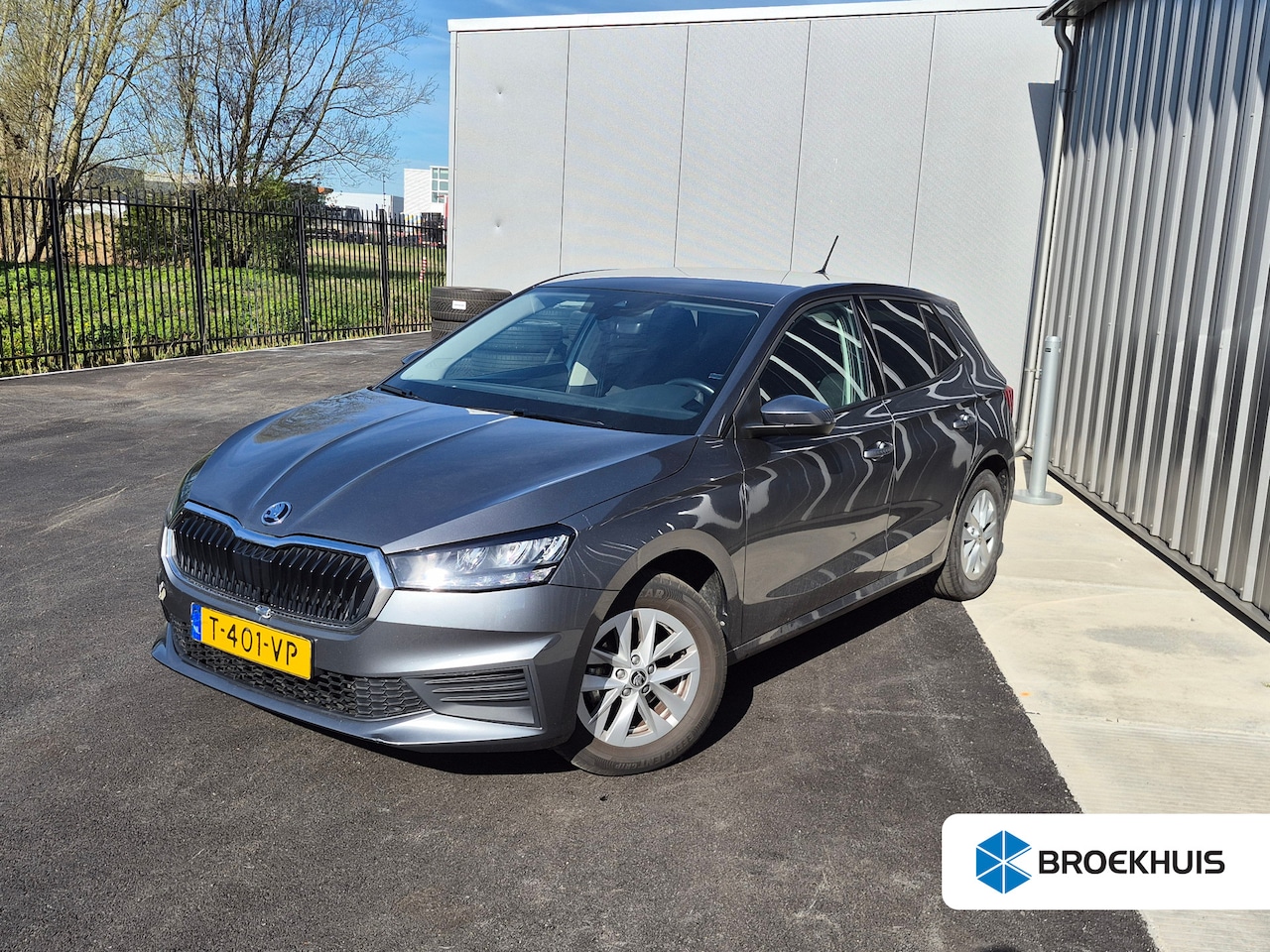Skoda Fabia - 1.0 MPI Ambition 80 Pk | Cruise control | Airco | Apple carplay Android auto | DAB Parkeer - AutoWereld.nl