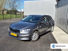 Skoda Fabia - 1.0 MPI Ambition 80 Pk | Cruise control | Airco | Apple carplay Android auto | DAB Parkeer