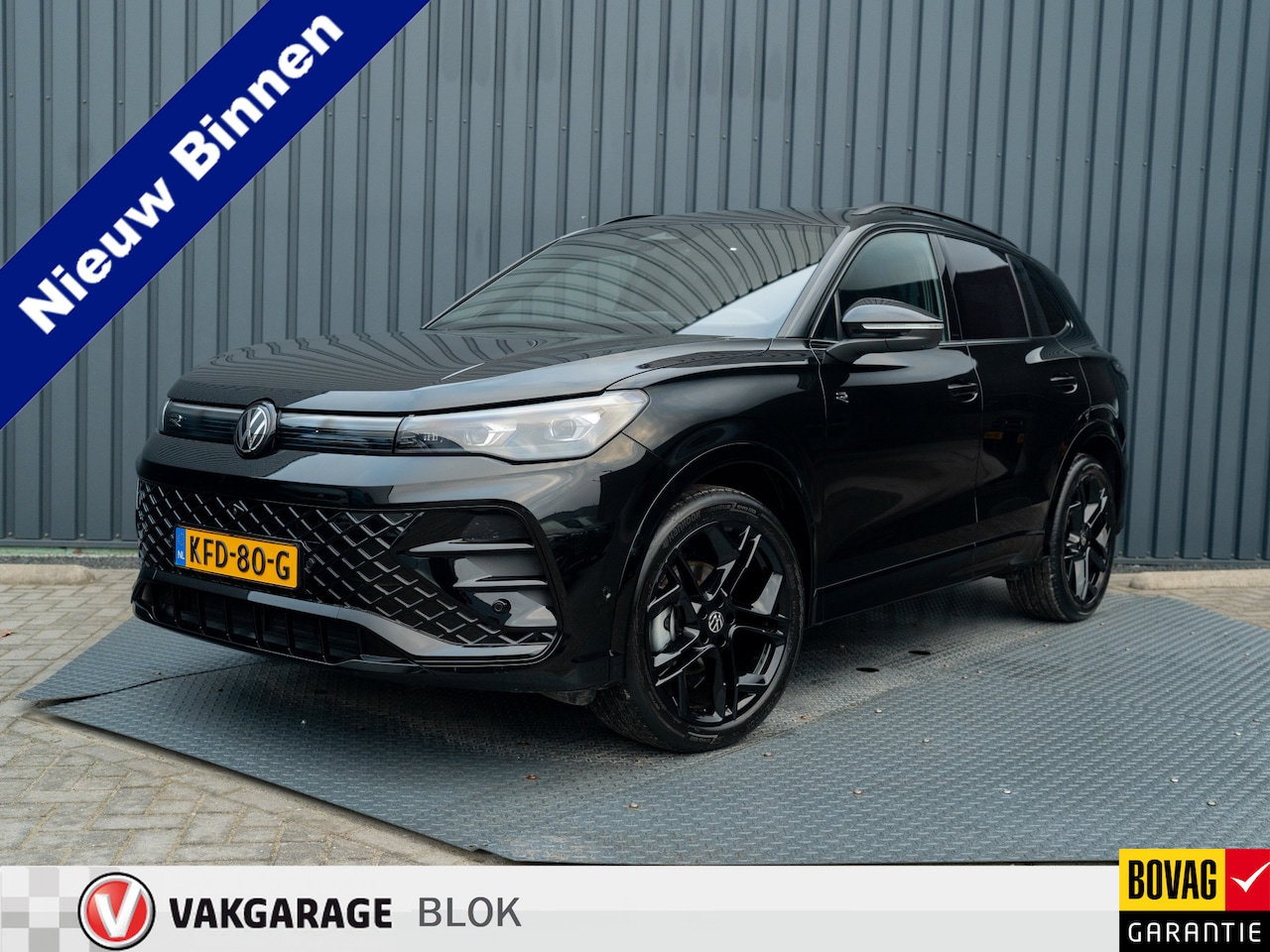 Volkswagen Tiguan - 1.5 eTSI R-Line Edition | Panodak | Head Up | Trekhaak wegkl. | 360 Camera | Harman/Kardon - AutoWereld.nl