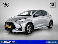Toyota Yaris - 1.5 Hybrid 115 First Edition + Comfort Pack | Stoelverwarming | Parkeersensoren rondom |