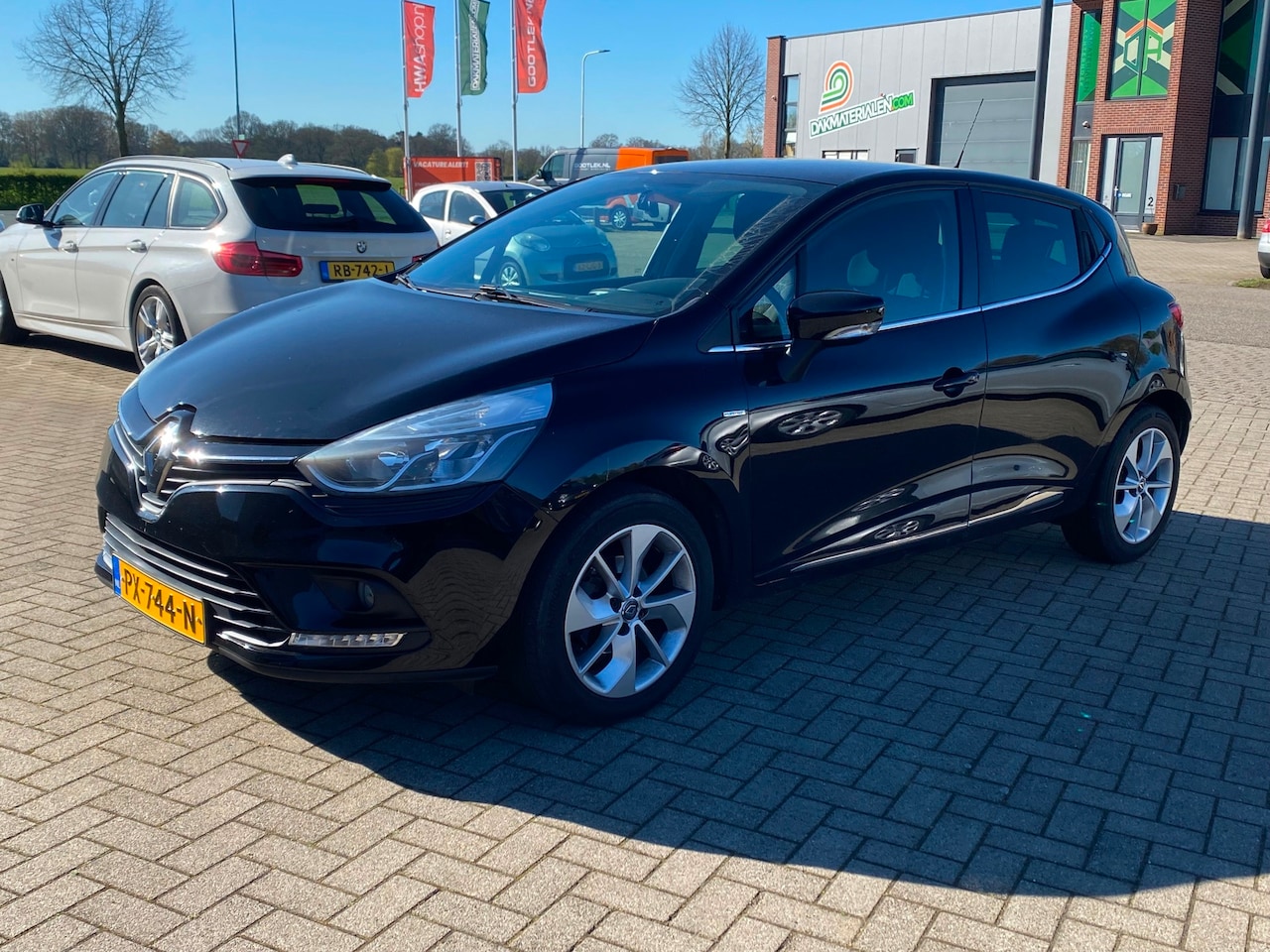 Renault Clio - 0.9 TCe Limited NL-auto 96dkm - AutoWereld.nl