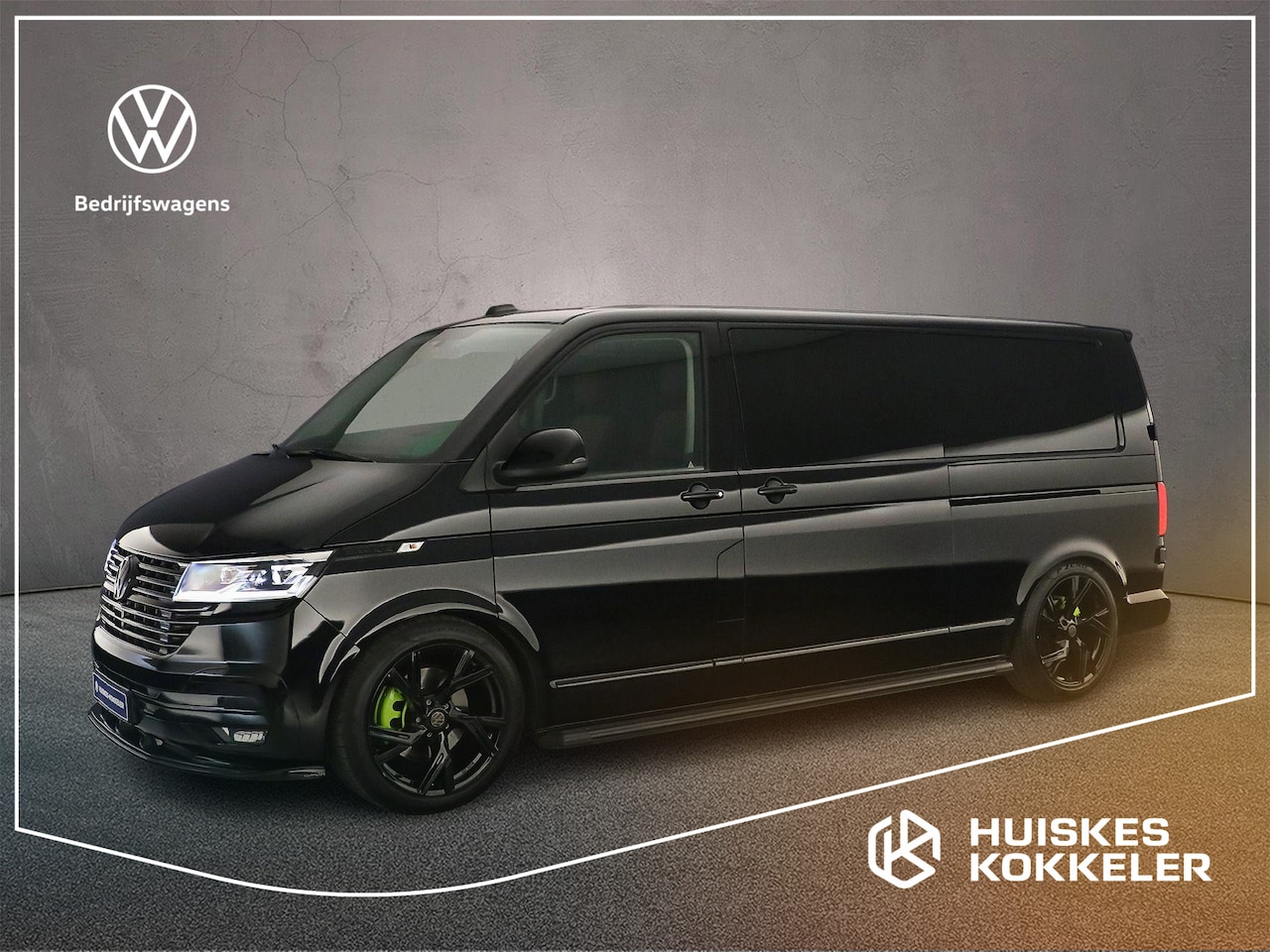 Volkswagen Transporter - 2.0 TDI L2H1 32 DC Highline Dubbelcabine | Navigatie | Trekhaak | - AutoWereld.nl