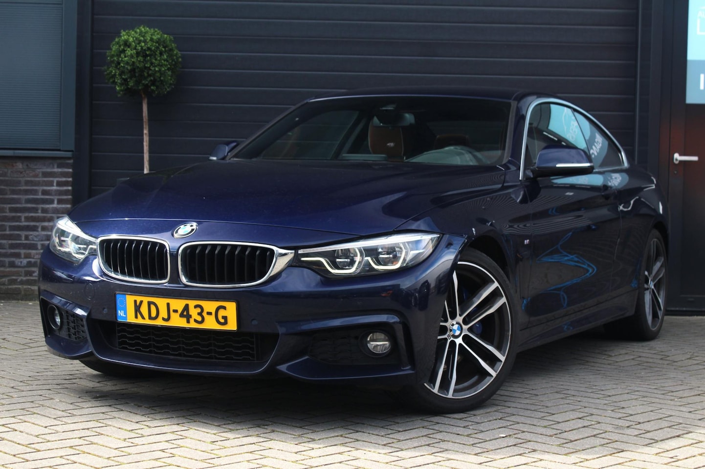 BMW 4-serie Coupé - 420i M Sport | H+K | Elektrische stoelen | Memory | Leer | Dealer onderhouden - AutoWereld.nl
