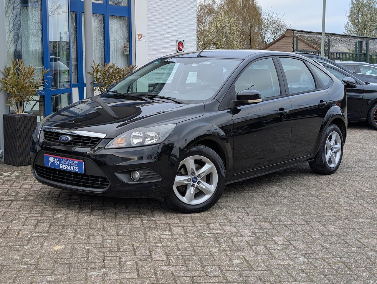 Ford Focus - 1.6 Titanium | Cruise Control, Parkeersensoren, Bluetooth, Airco, 5 deurs, 16 inch, weinig - AutoWereld.nl
