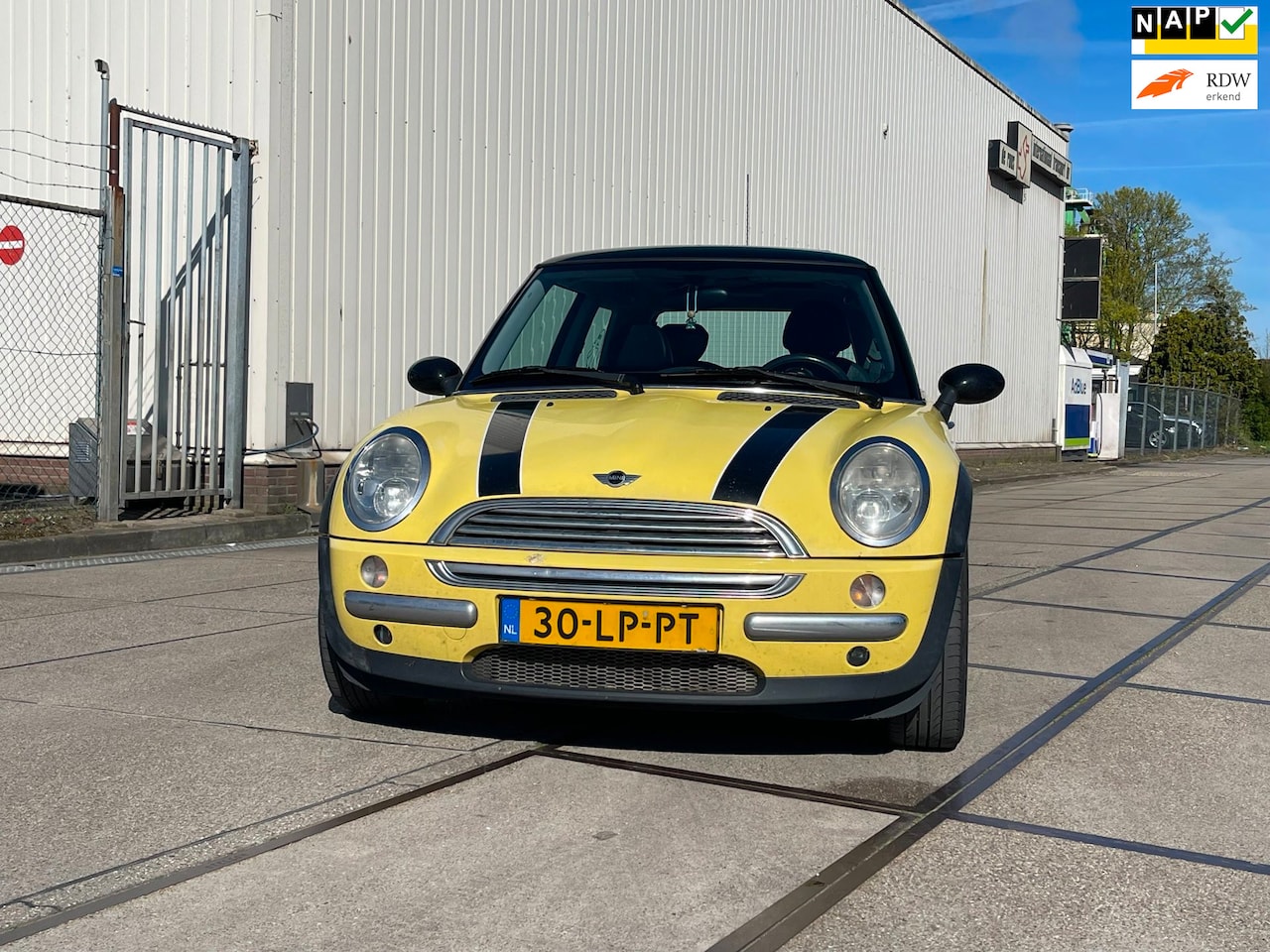 MINI Cooper - Mini 1.6 Chili Schuifdak Apk 03-02-27 - AutoWereld.nl
