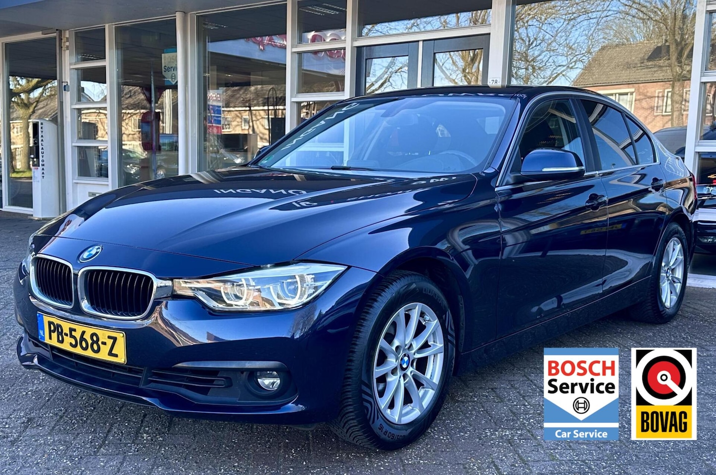 BMW 3-serie - 318i Executive Led, Climat, Cruise, Navi, Bluetooth, Pdc, LM.. - AutoWereld.nl