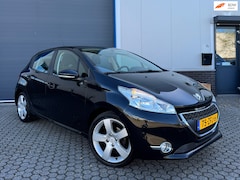 Peugeot 208 - 1.2 VTi Blue Lease | NAVI | TREKHAAK | 17 INCH | 1E EIGENAAR