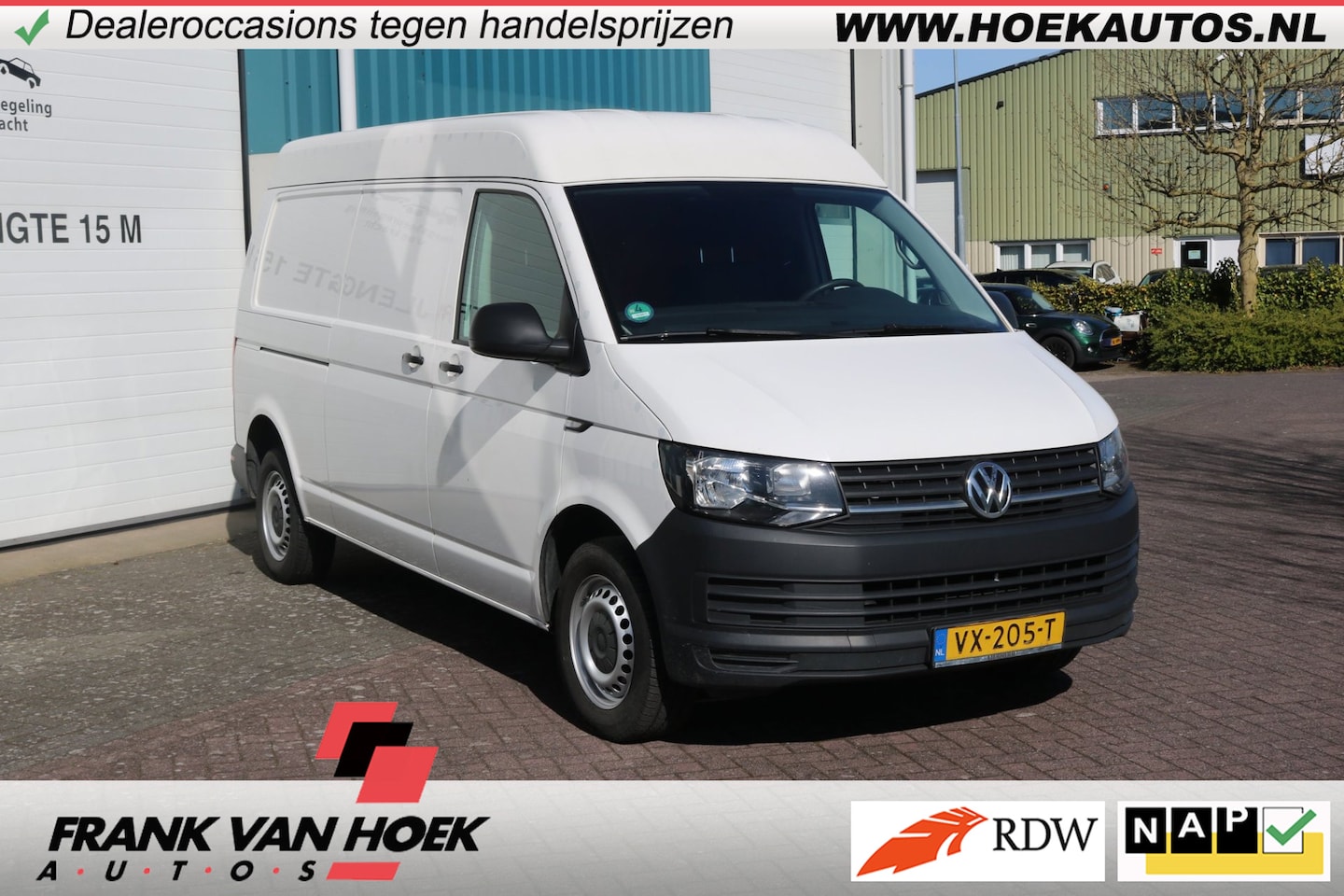 Volkswagen Transporter - 2.0 TDI L2H1 DC 2.0 TDI L2H1 DC - AutoWereld.nl