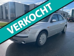 Ford Mondeo - 1.8-16V Trend AIRCO APK gekeurd