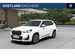 BMW X1 - xDrive25e M Sport Automaat / Panoramadak / Trekhaak / Sportstoelen / Achteruitrijcamera /