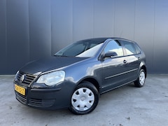 Volkswagen Polo - 1.4-16V AUTOMAAT Trendline AIRCO ELEC PAKKET