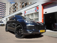 Porsche Cayenne - 3.6 S 420pk | Panorama | Luchtvering | 22inch | Cruise + Lane | Volledig gedocumenteerd |