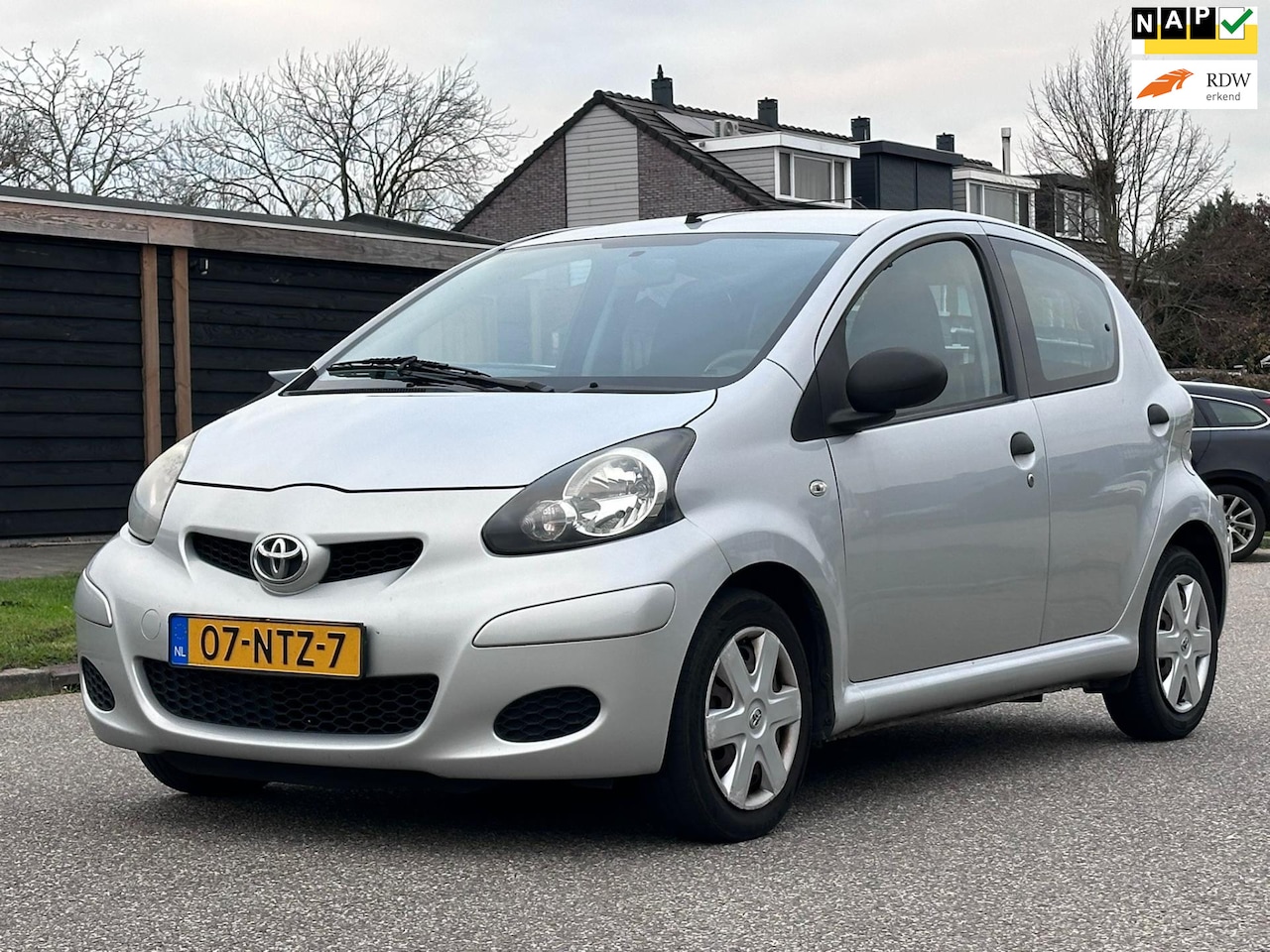 Toyota Aygo - 1.0-12V Access 1e Eigenaar*5DR*Airco*12-09-2026 APK*NAP* - AutoWereld.nl