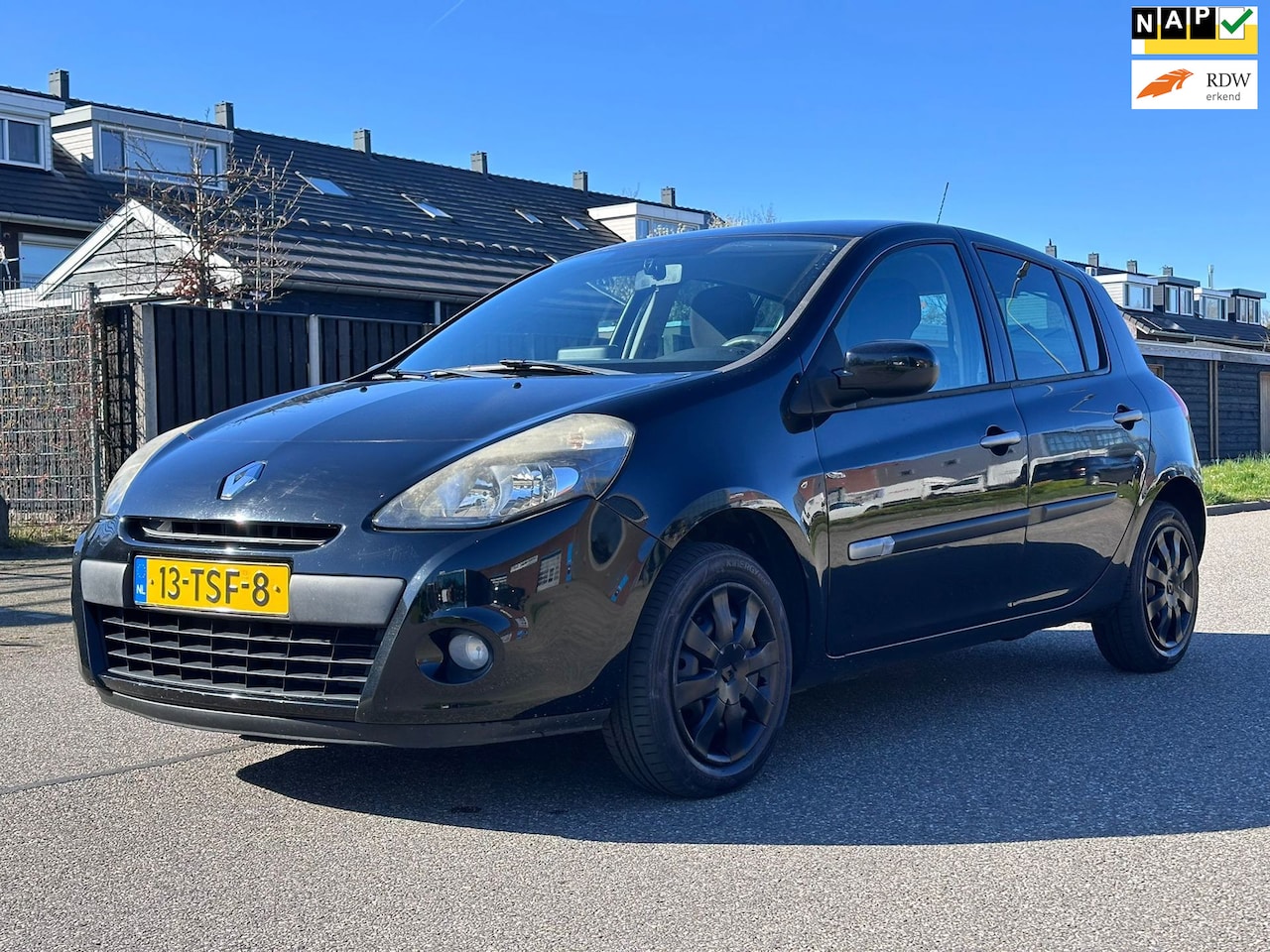 Renault Clio - 1.2 Authentique 1e Eigenaar*Navigatie*Cruise*NAP*Airco*`Dealer onderhouden* - AutoWereld.nl