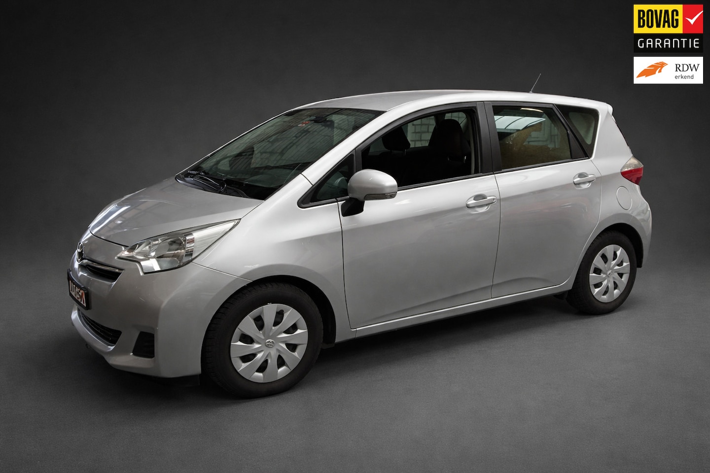 Toyota Verso S - 1.3 VVT-i Aspiration Automaat - AutoWereld.nl