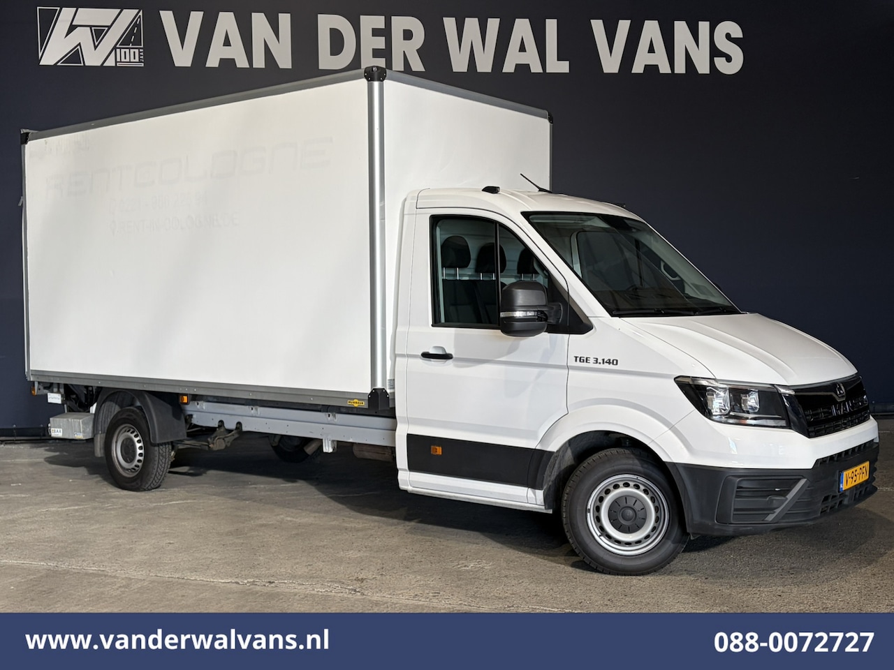 Volkswagen Crafter - 2.0 141pk Bakwagen Laadklep Euro6 Airco | Apple Carplay | Android Auto Bijrijdersbank - AutoWereld.nl
