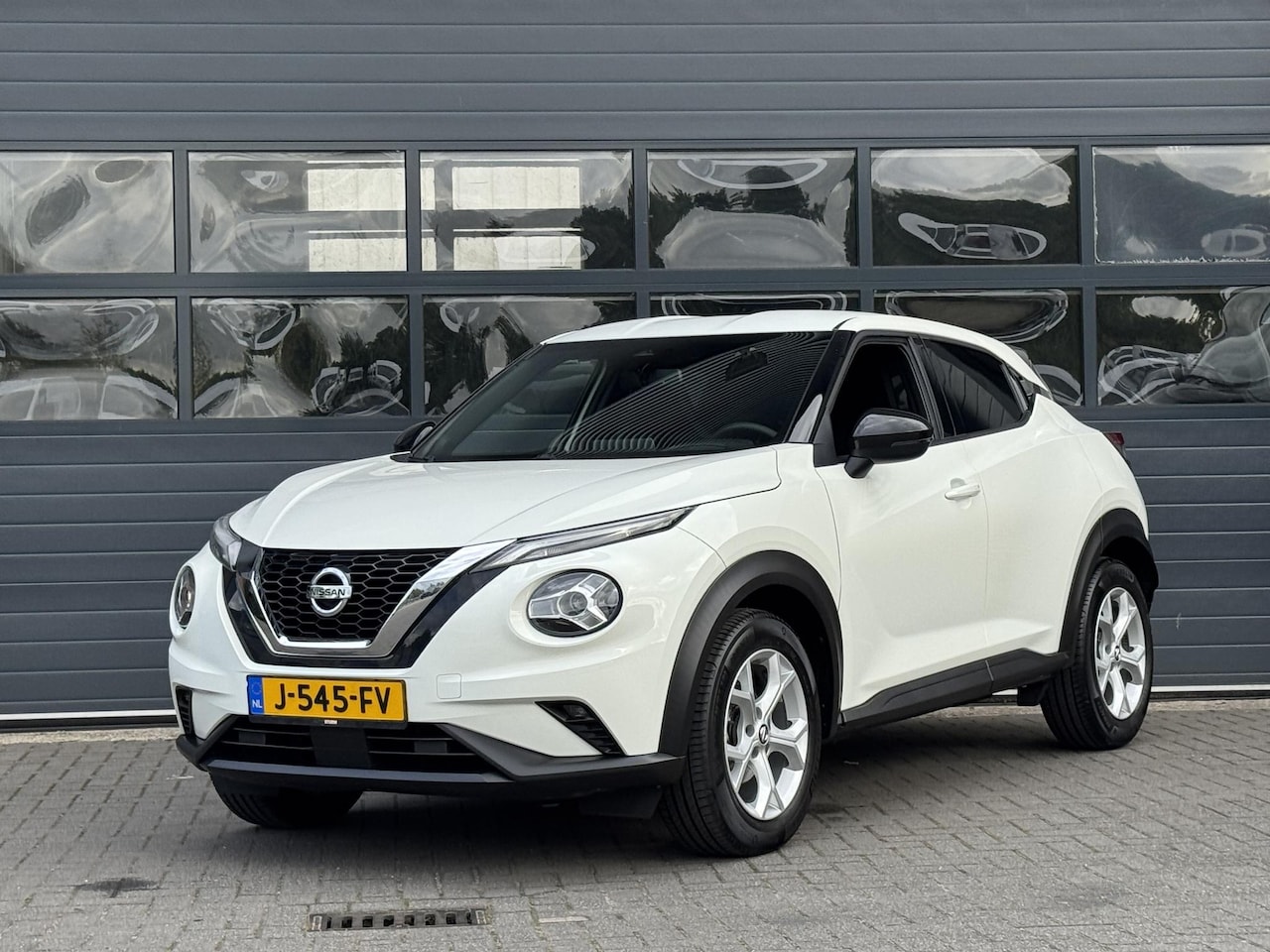 Nissan Juke - 1.0 DIG-T N-CONNECTA I 2E PAASDAG OPEN I ACHTERUITRIJCAMERA I APPLE CARPLAY I CRUISE CONTR - AutoWereld.nl