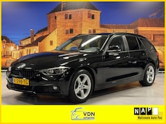 BMW 3-serie Touring - 320i Executive Automaat Navigatie LED PDC
