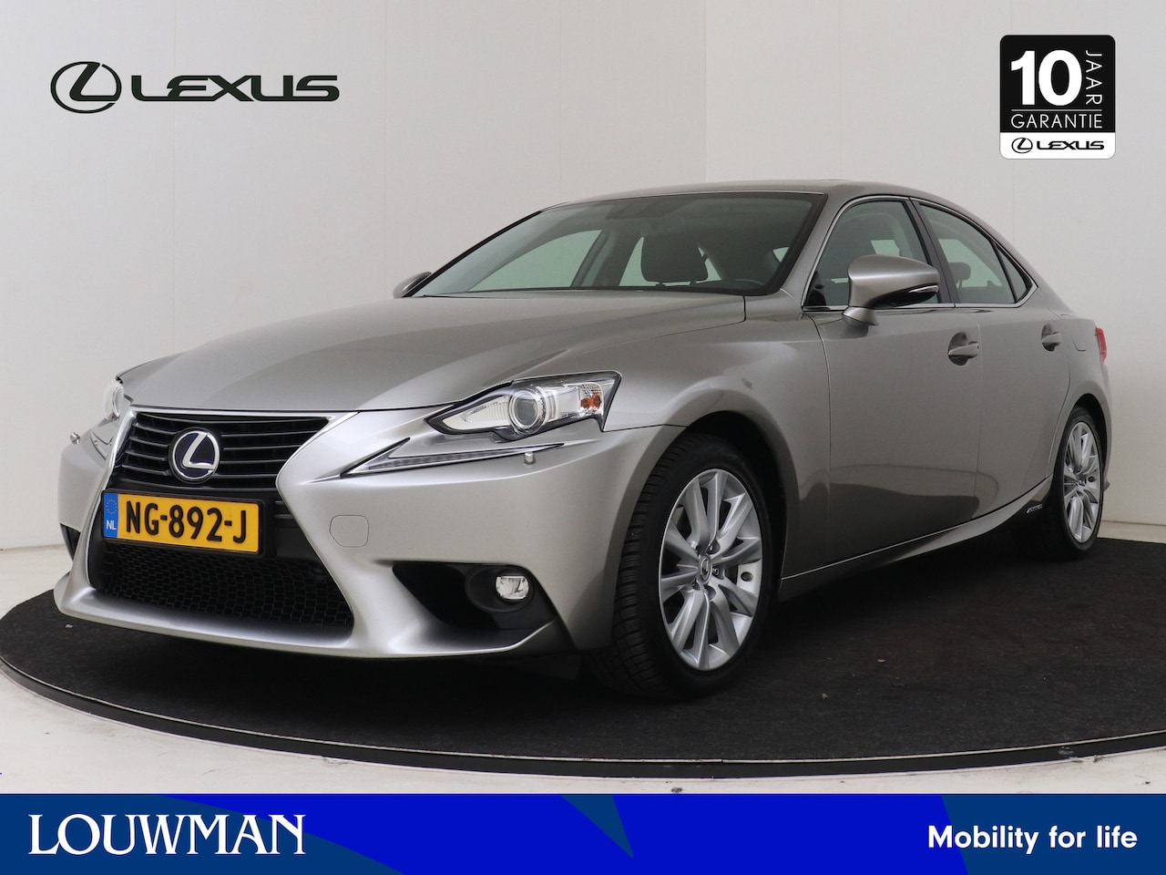 Lexus IS - 300h Hybrid Business Line | Cruise control | Panorama Dak | Parkeercamera | - AutoWereld.nl