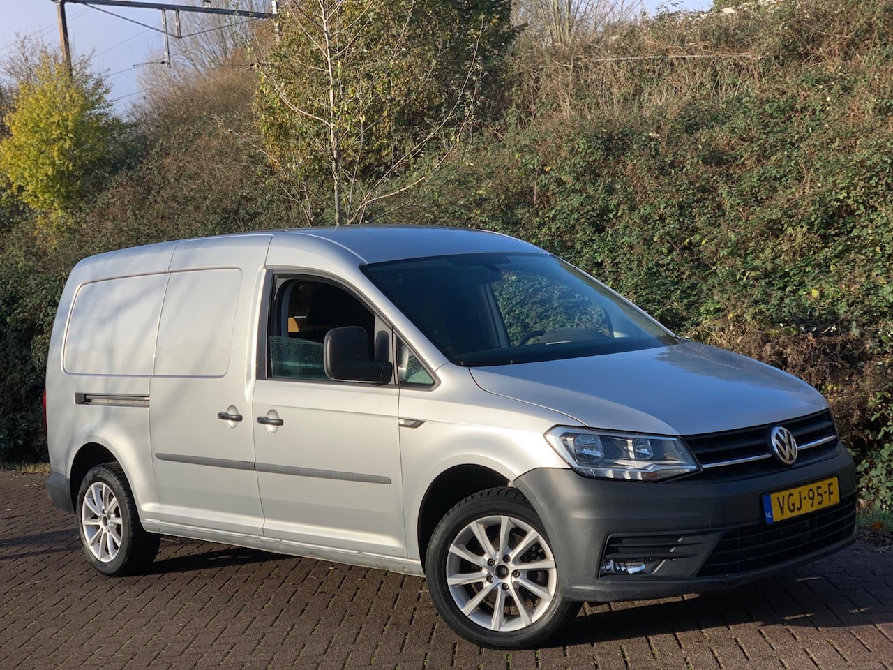 Volkswagen Caddy Maxi - 2.0 TDI L2H1 BMT Highline 2020 - AutoWereld.nl