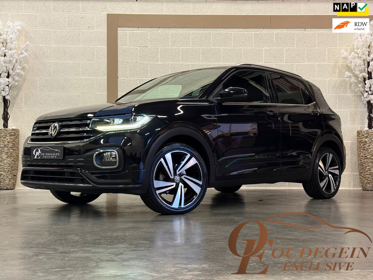 Volkswagen T-Cross - 1.0 TSI Style Business R / 3x R-LINE / Carplay / Dodehoek / Camera / Led / Keyless / ACC / - AutoWereld.nl