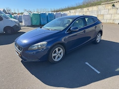 Volvo V40 - 2.0 D4 Ocean Race Business / pano / navi