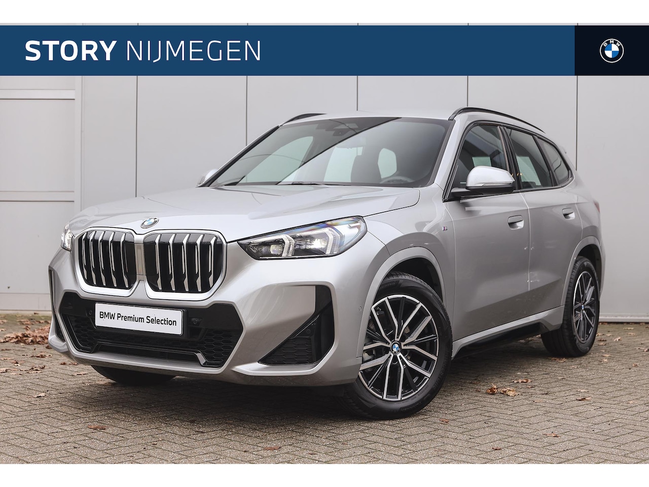 BMW X1 - sDrive18i M Sport Automaat / Sportstoelen / Adaptieve LED / M Adaptief onderstel / Stoelve - AutoWereld.nl