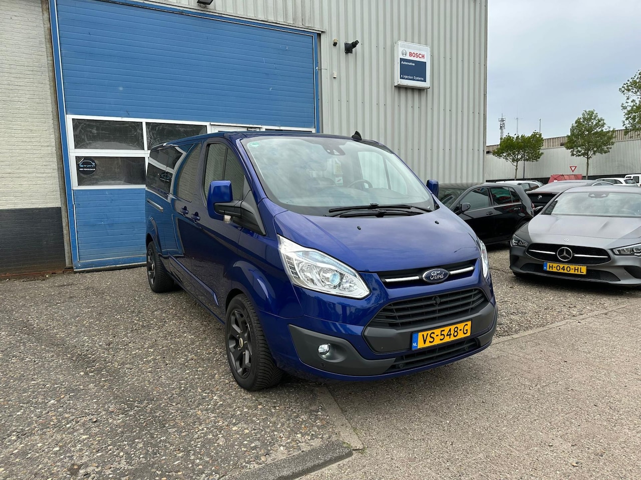 Ford Transit Custom - 290 2.2 TDCI L2H1 Limited DC 290 2.2 TDCI L2H1 Limited DC TOP BUS! - AutoWereld.nl