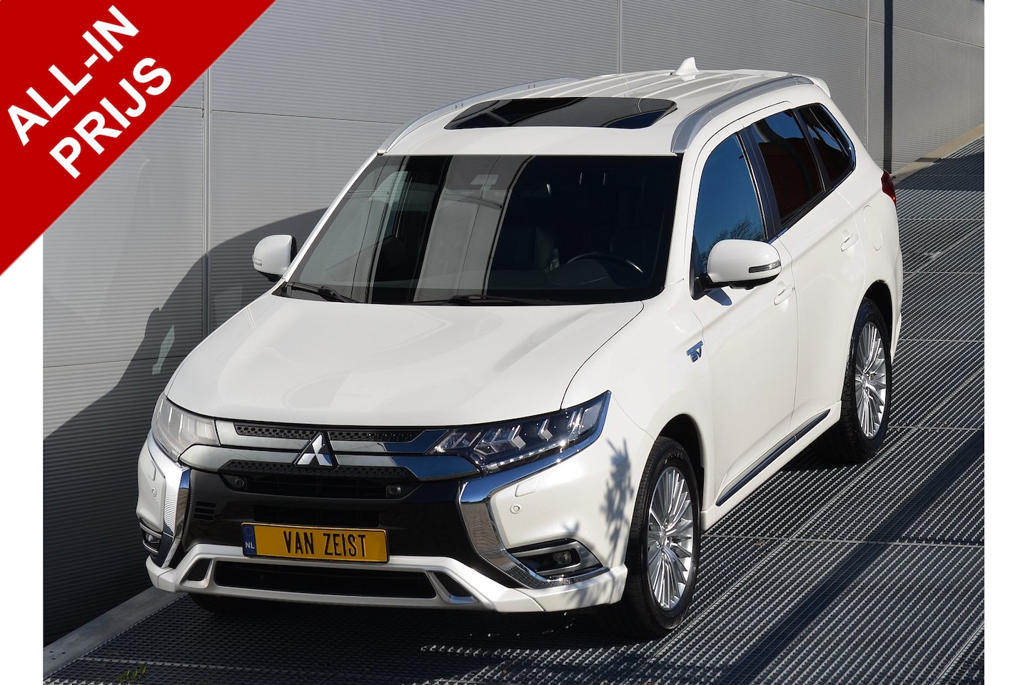Mitsubishi Outlander - PHEV 2.4 INSTYLE 4WD | PLUG IN HYBRID | FULL OPTIONS | SoH 77% | SCHUIFDAK | ADAPTIEF CRUI - AutoWereld.nl