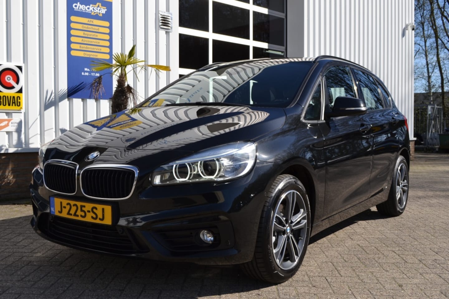 BMW 2-serie Active Tourer - 218i High Exec. - AutoWereld.nl