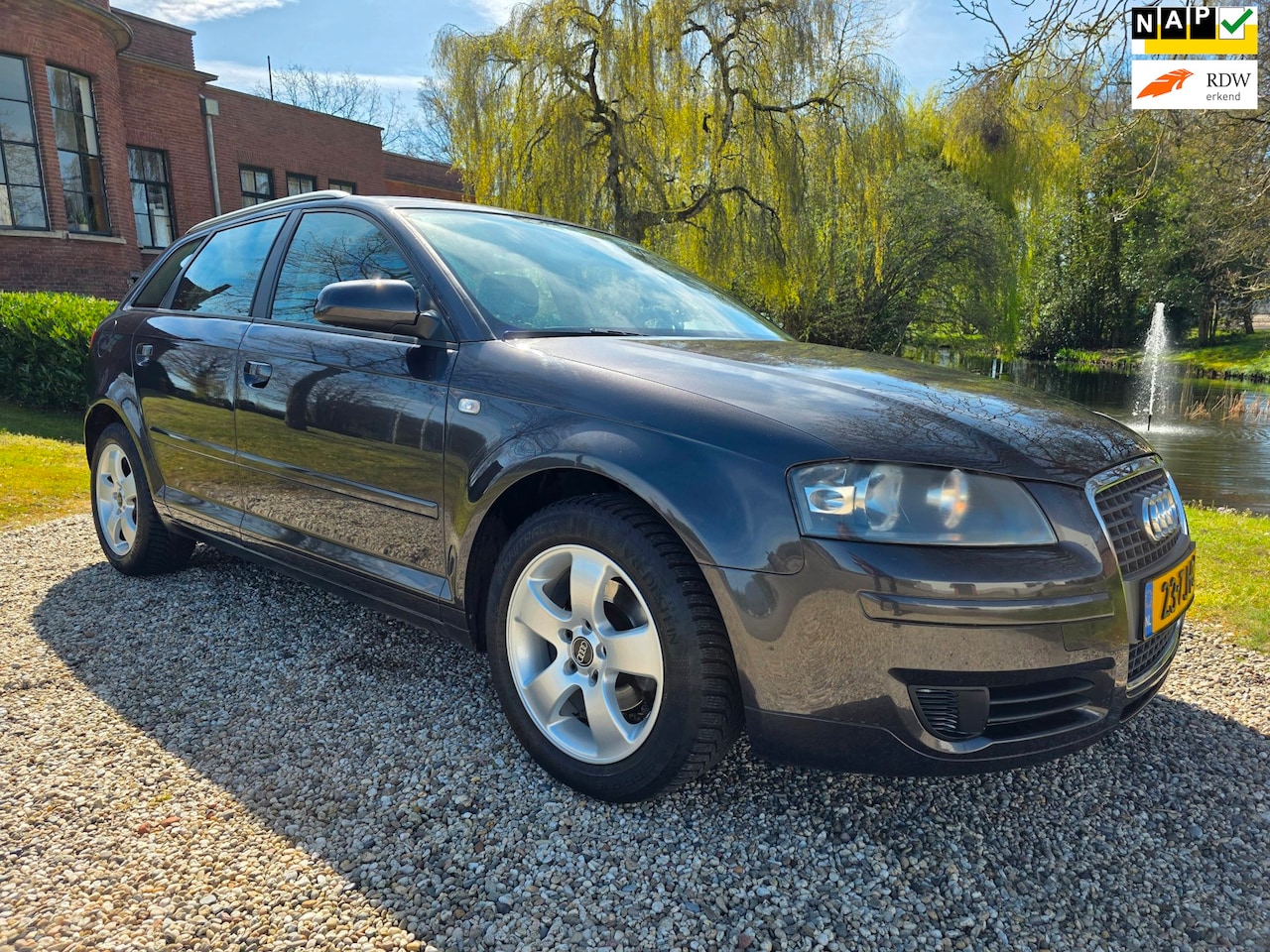 Audi A3 Sportback - 1.6 Attraction 1.6 Attraction - AutoWereld.nl