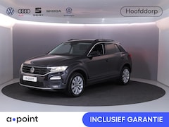 Volkswagen T-Roc - 1.5 TSI Style 150pk DSG| Navi| Trekhaak | 17'LM-velgen| extra getint glas| Alarm