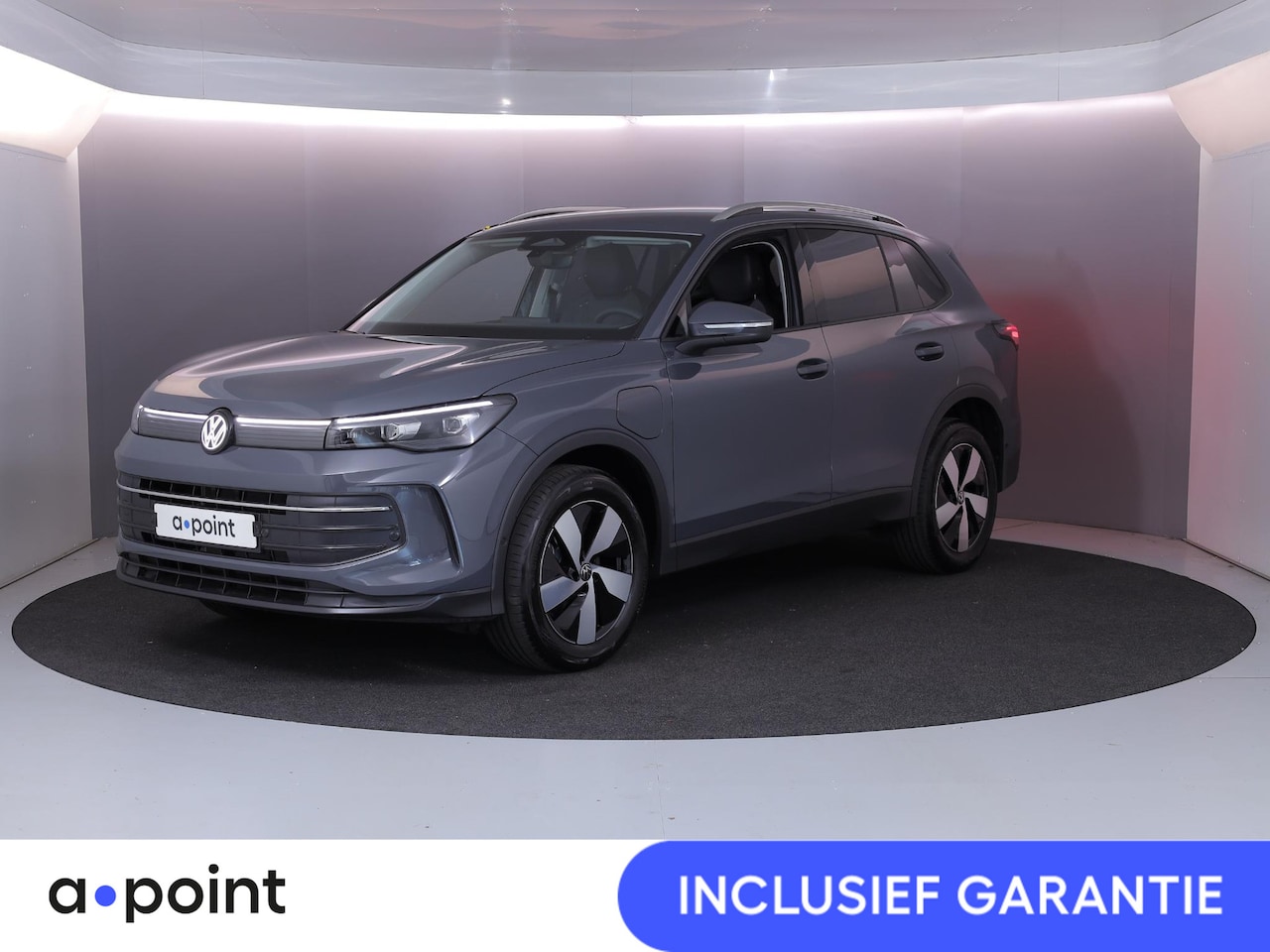 Volkswagen Tiguan - 1.5 eHybrid Life Edition 204 pk Automaat (DSG) | Verlengde garantie | Navigatie | Parkeers - AutoWereld.nl