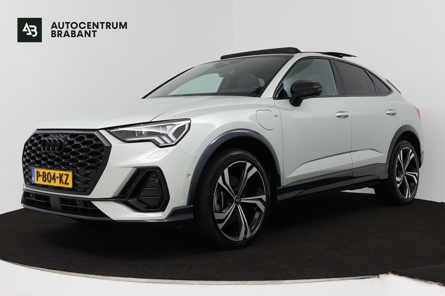 Audi Q3 Sportback - 45 TFSI e S Edition (PANORAMADAK, TREKHAAK, LANE-ASSIST, CAMERA, STOELVERWARMING, ELEKTR S - AutoWereld.nl