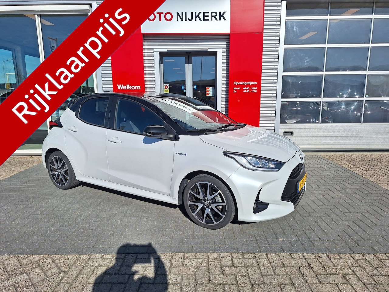 Toyota Yaris - 1.5 Hybrid Style Bi-Tone Limited - AutoWereld.nl