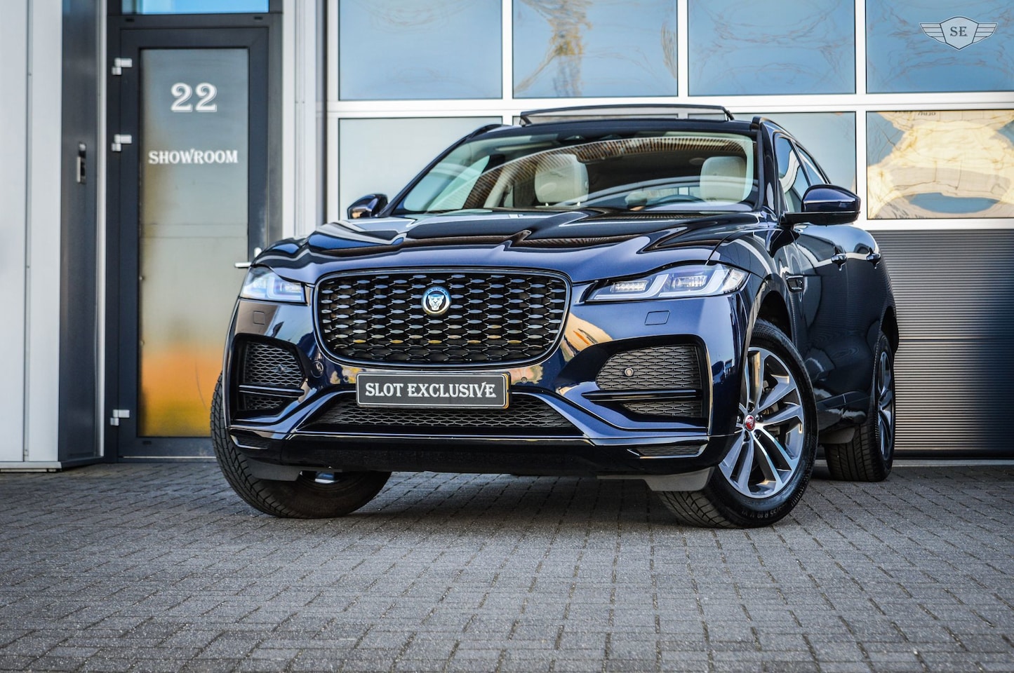 Jaguar F-Pace - 2.0 P400e PHEV R-Dynamic S|PANO|LEDER|BLACK-OPTIC - AutoWereld.nl