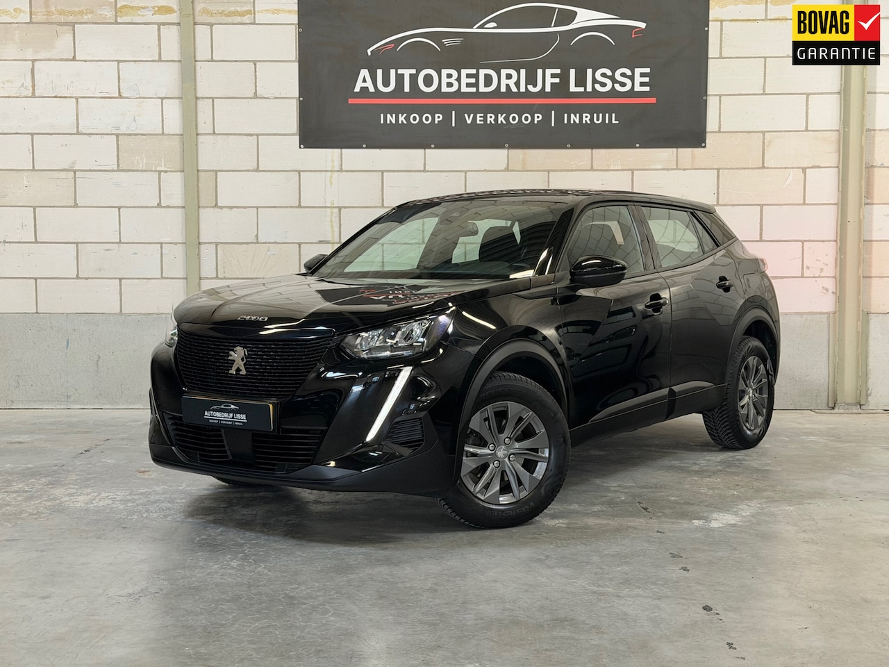 Peugeot 2008 - 1.2 PureTech Active Pack|Navi|Camera|Trekhaak - AutoWereld.nl