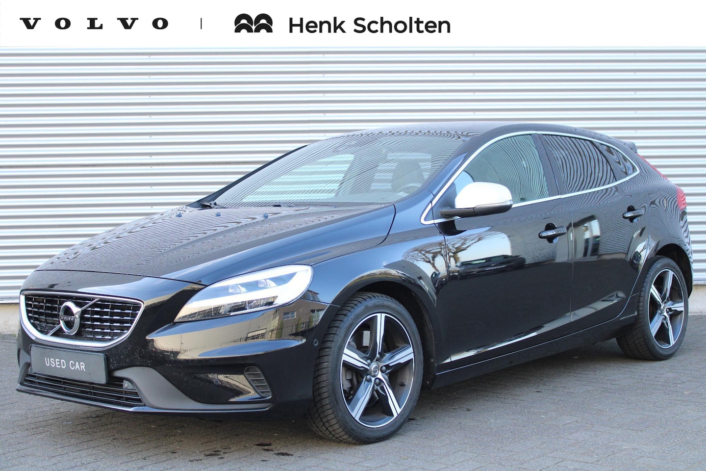 Volvo V40 - 1.5 T3 Polar+ Sport | Panorama Dak | Standkachel | Achteruitrijcamera | Getint Glas Achter - AutoWereld.nl
