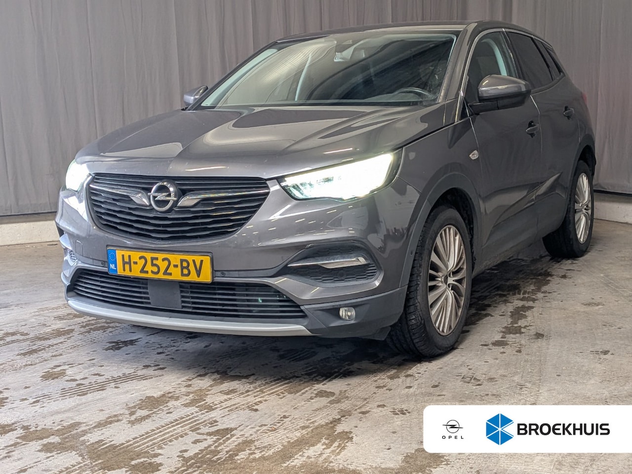 Opel Grandland X - Camera | BLIS | AGR-stoel | CarPlay | Navi | PDC V&A | Climate C. | Elec. Achterklep | Key - AutoWereld.nl
