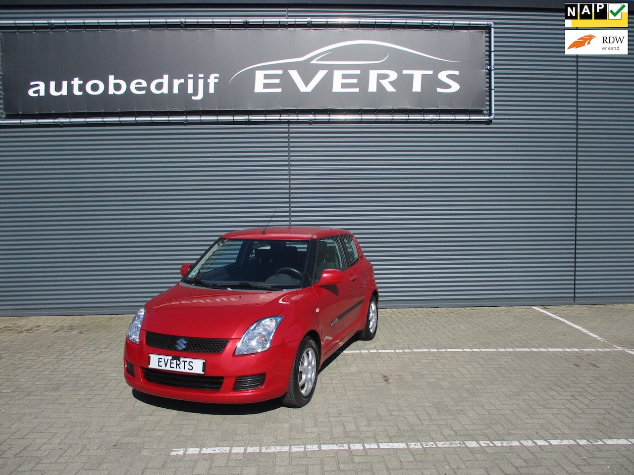 Suzuki Swift - 1.3 Comfort Apk 22-04-2027 links achter scherm schade zie foto rijd perfect nu scherpe mee - AutoWereld.nl