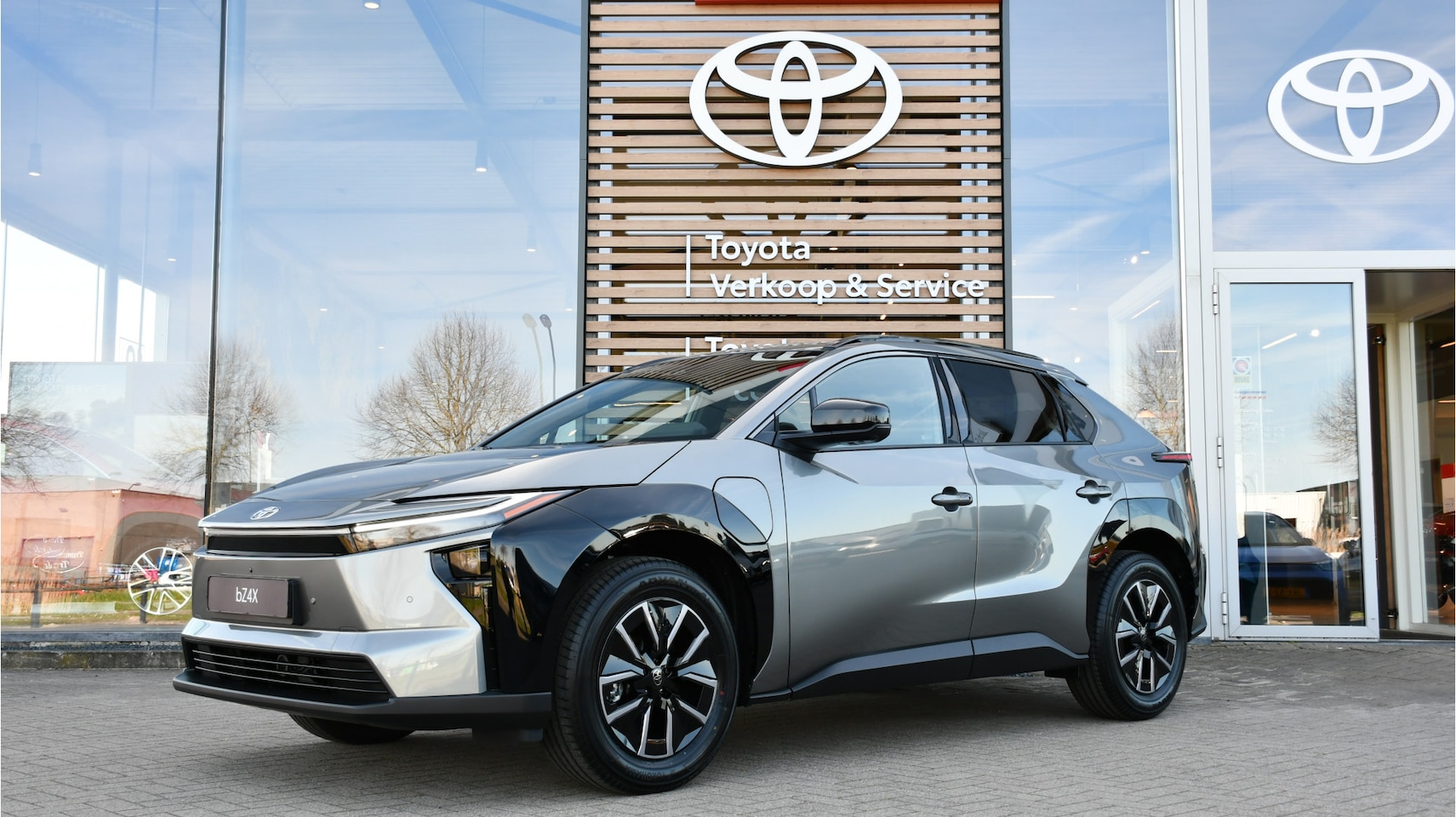 Toyota bZ4X - Dynamic 73 kWh Automaat 224pk | Nieuw, direct uit voorraad leverbaar! | Incl. €1.000,- voo - AutoWereld.nl