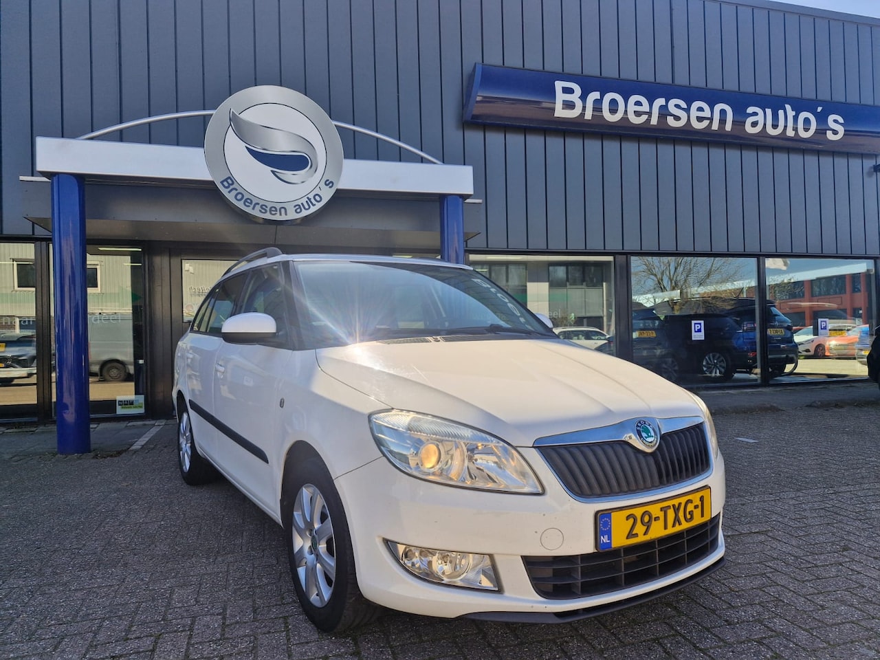 Skoda Fabia Combi - 1.2 TSI 86pk Elegance met Cruise, Climate & Licht metalen velgen - AutoWereld.nl
