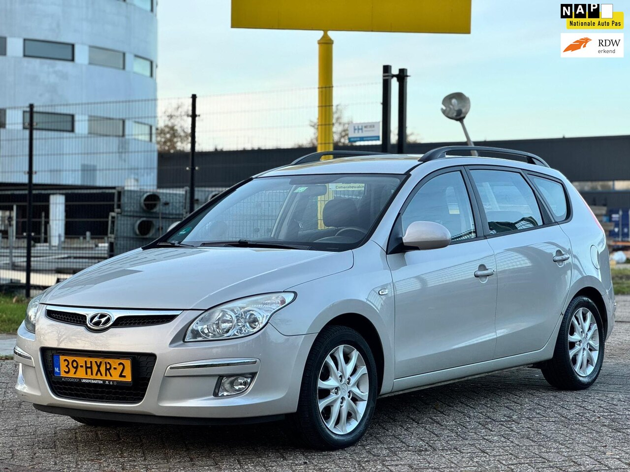 Hyundai i30 CW - 1.6i Dynamic Business 1.6i Dynamic Business - AutoWereld.nl