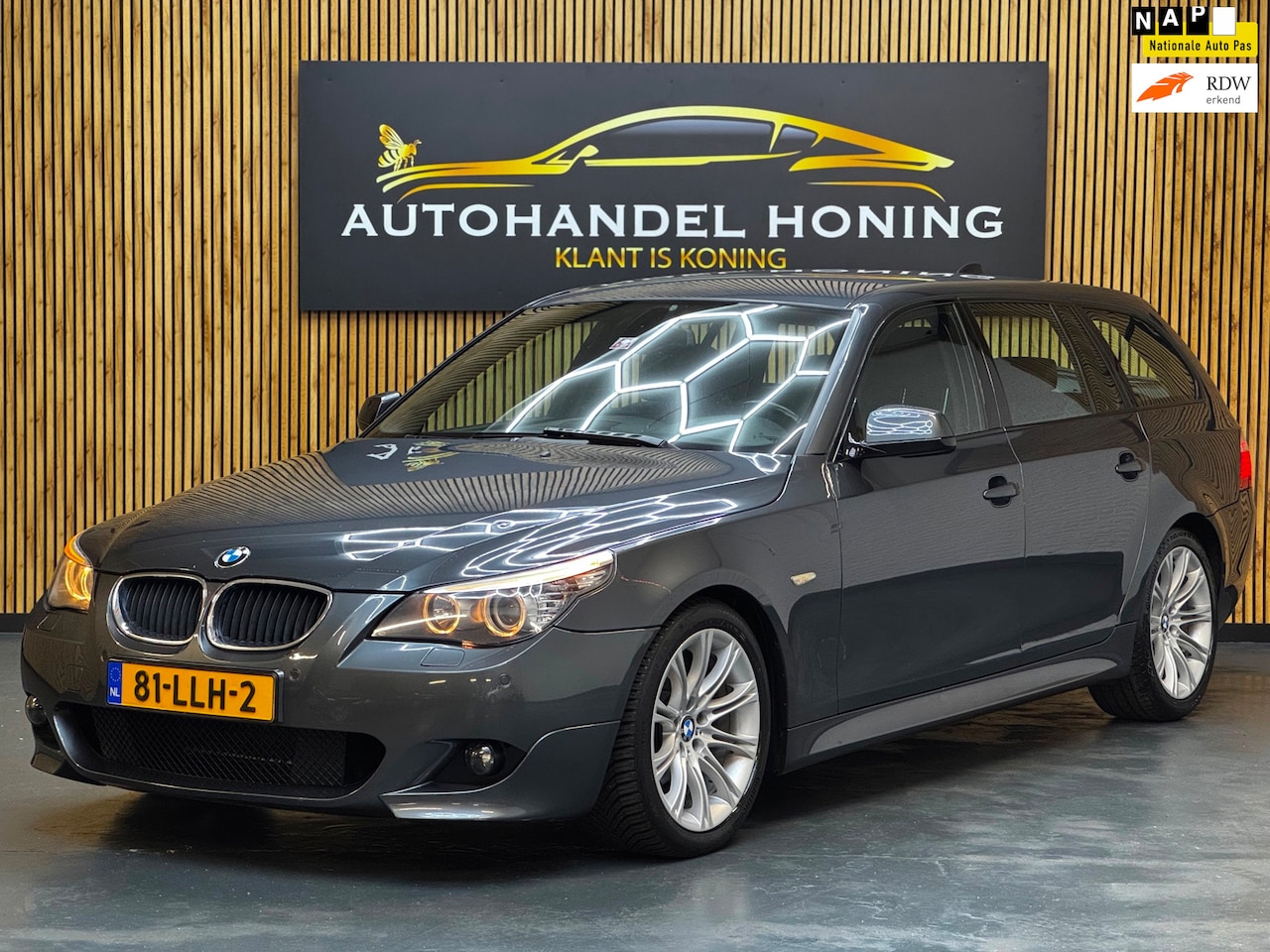 BMW 5-serie Touring - 520i M PAKKET Edition I |origineel nl|m pakket|aut|xenon|leder|navi|psensor - AutoWereld.nl