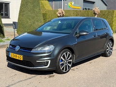 Volkswagen Golf - 1.4 TSI GTE 2015 Navi/Clima/Lmv