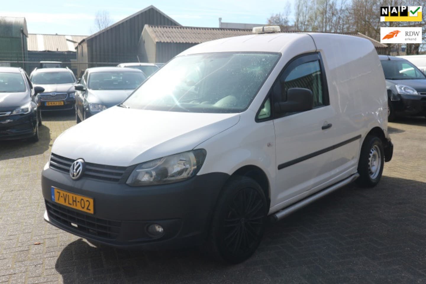 Volkswagen Caddy - 1.6 TDI SCHADE, ZIE FOTOS - AutoWereld.nl
