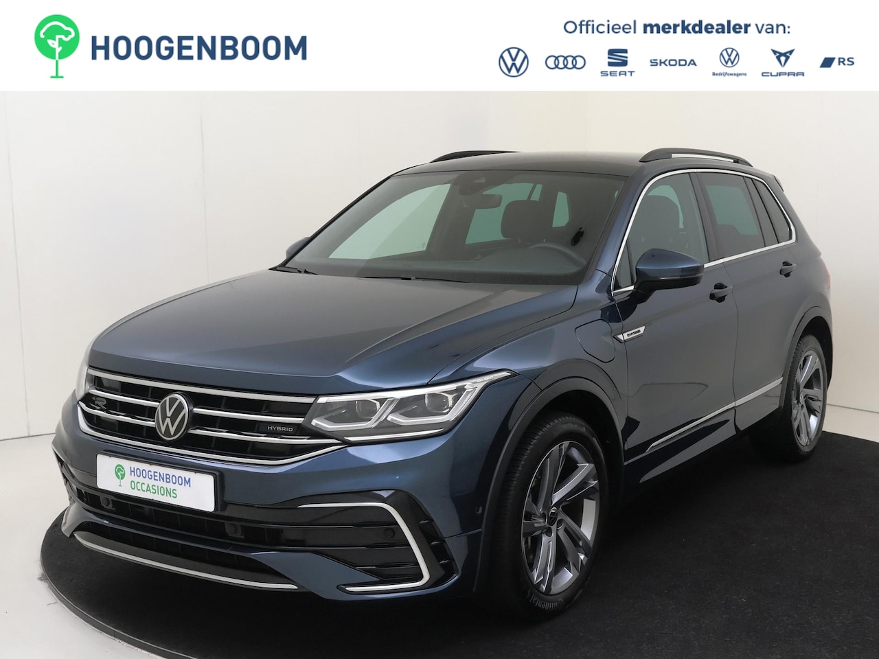 Volkswagen Tiguan - 1.4 TSI eHybrid R-Line Business | SoH 100% | Parkeerassistent | Keyless | Achteruitrijcame - AutoWereld.nl