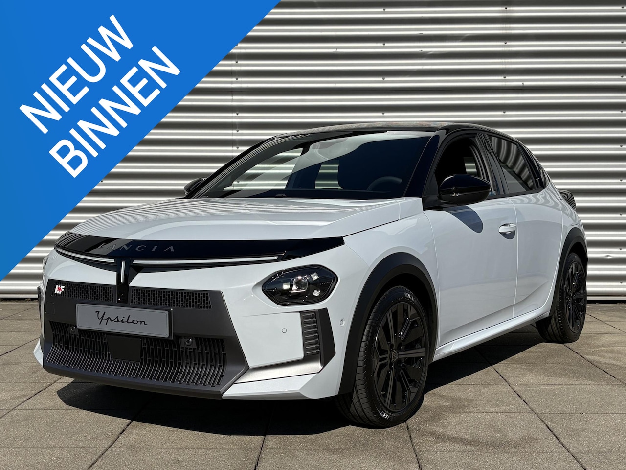 Lancia Y(psilon) - Ypsilon 1.2 Turbo Hybrid HF Line 110pk | SALA | Navigatie | Adaptive Cruise Control | - AutoWereld.nl
