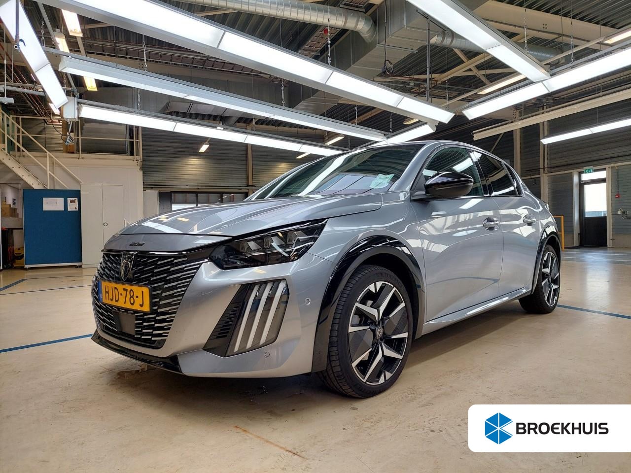 Peugeot 208 - 1.2 Hybrid 145 e-DCS6 GT | Automaat | Navigatie | Camera voor + achter | Adaptieve cruise - AutoWereld.nl